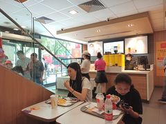 大堂-麦当劳(宝山大厦店)