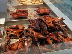 -狗撵鸭(泰山公寓店)