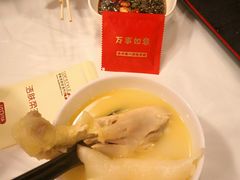 -鲜入围煮花胶鸡海鲜火锅