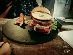 -HIGH FIVE哈福手工汉堡(桂林路店)
