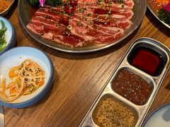 -明洞阿姨·韩式酱蟹烤肉·创意料理(三元桥店)