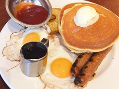 -Pancakes on the rocks(Darling Harbour)