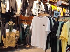 -王府井奥莱临潼小镇(临潼店)