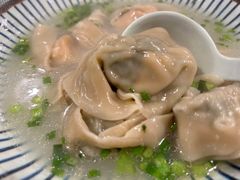 咸蛋黄荠菜馄饨-样样体面(宝安支路店)