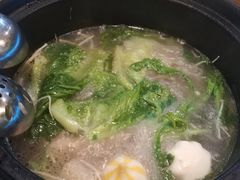 -东椰·海南椰子鸡火锅(朝阳门店)