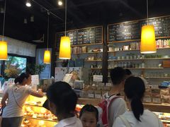 -猫的天空之城概念书店(杭州南宋御街店)