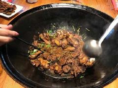 -咱屯子铁锅炖直营店(南湖大路店)