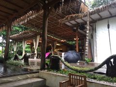 -Pai Island Resort