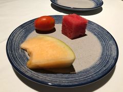 -八府香鸭·啫啫煲(华山路店)