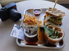 牛肉芝士三明治（*配薯條）-SAANCI山池咖啡(海上世界文化艺术中心店)