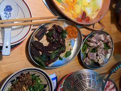 -洱火云南酸菜牛肉火锅(石景山当代商城店)