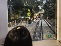 -山顶缆车