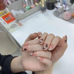 -SZ轻奢自助美甲美睫