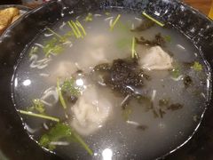 野馄饨-老东镇啤酒屋海鲜加工·蒸汽海鲜·海鲜烧烤(台东店)