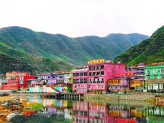 -百里峡七彩艺术小镇