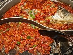 -阿瓦山寨·湘菜现炒·剁椒鱼头王(咸阳总店)