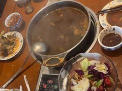 -亿诣蝎府炸酱面羊蝎子火锅(酷车小镇店)