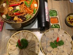 -毛肚向右·川渝毛肚王(经开永旺店)