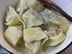 刀鱼馄饨-老半斋(福州路店)