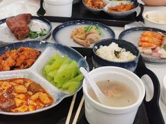 -上海宝宁宝马4S店