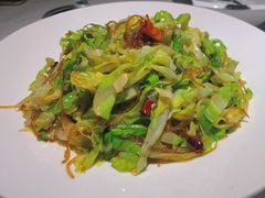 炝炒圆白菜粉丝-旺顺阁鱼头泡饼(常营店)