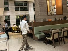 -月色西餐厅·海鲜刺身·烧烤(科学城保利郡雅酒店)