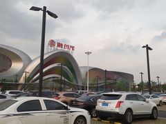 -融创茂-停车场