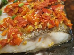 -阿瓦山寨·湘菜现炒·剁椒鱼头王(咸阳总店)