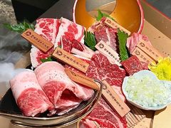 -铭牛烧肉·和牛海鲜自助(高新月牙湖店)
