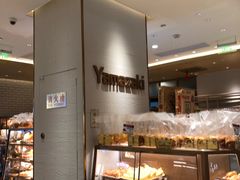 面包甜点陈列柜-山崎面包(静安久光店)