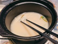 -云海肴·汽锅鸡·云南菜(天山百盛优客店)