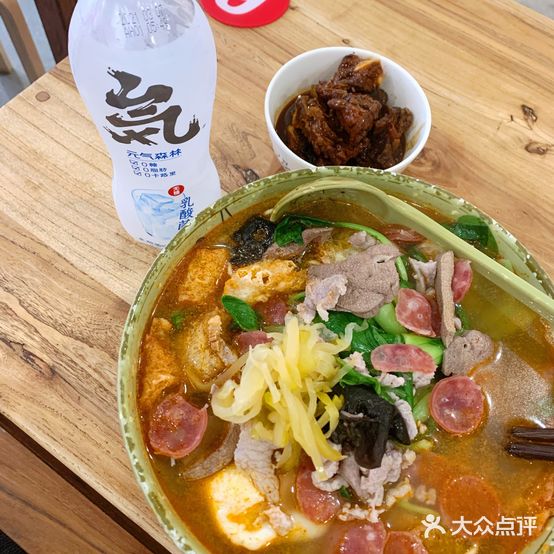 金陵城忆·中华面馆(河西万达店)