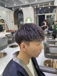 -妃格美发沙龙·烫发·染发