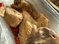 -梁老三麻辣鸡头(汝河小区店)