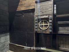 -暴风岛沉浸式体验馆(百联世纪店)