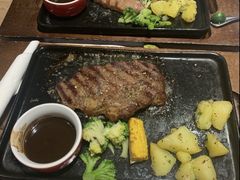 -必胜客(新中纬店)