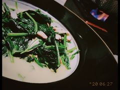 奶油菠菜-穹六人间 people 6(岳阳路店)