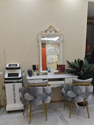 -美肤盾祛痘·问题肌头疗管理中心