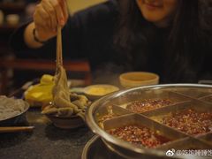 -邓莽子老火锅(中兴路总店)