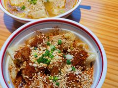 -八二小区抄手(龙湖上城天街店)