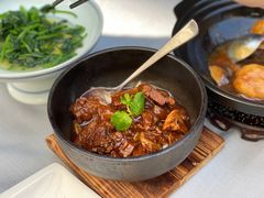 石锅小牛肉焖烧牛筋-九里云松·天香餐厅