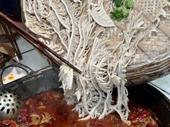 -扎起市井老火锅(乐山总店)