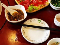 -鲁朗纳麦石锅鸡庄园