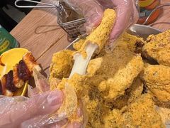 -BHC炸鸡(明洞总店)