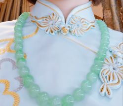 -北京七彩云南翡翠珠宝旗舰店(月坛店)