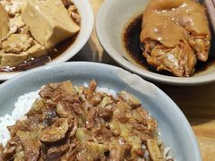 -红猪卤肉饭(大西洋美食城店)