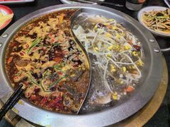 -沸炉重庆老火锅(军事博物馆店)