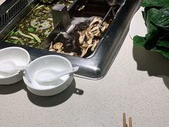 -海底捞火锅鲜切牛肉主题店(长寿路店)