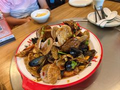 -锅老头铁锅炖•大锅蒸汽海鲜(韩乐坊店)