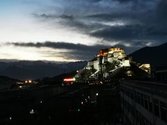 -平措康桑·和牛自助观景餐厅(布达拉宫店)